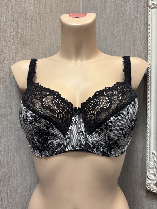 Krūšturis 852 Melns sietiņš