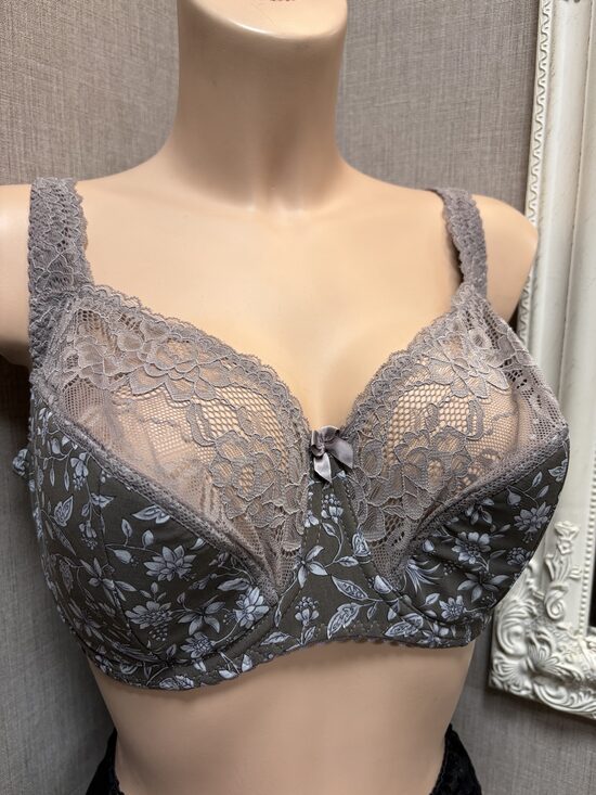 Krūšturis 852 Kaija 90E