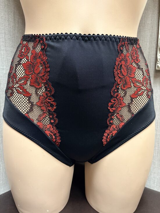 Biksītes ar augstu  vidukļi 3025 Melns/Sarkans