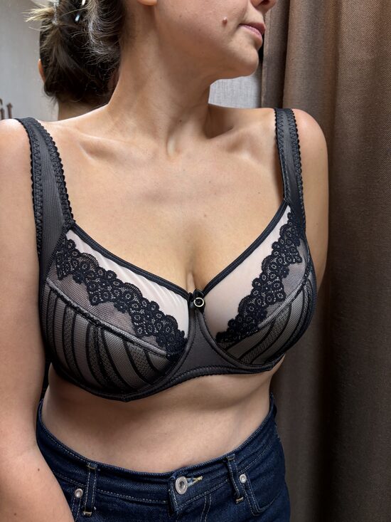 JAUNUMS Krūšturis 822 Melns/Peonija