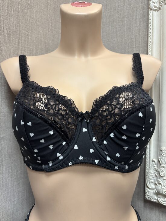 Krūšturis 852 Melns/Sirsniņas 