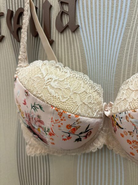 Bra 821 peony 80C