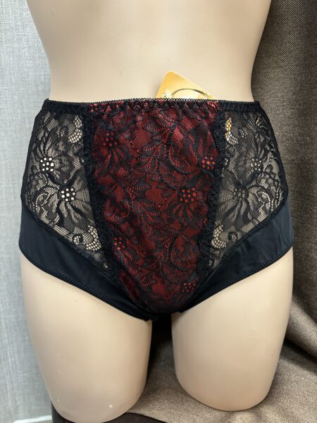 High-waisted panties 3026 Black/Red.